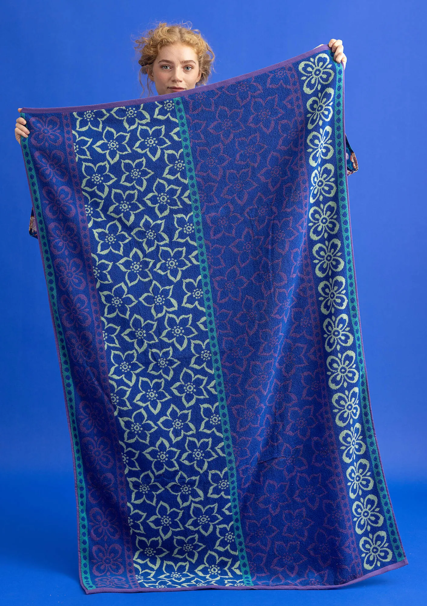 Gudrun Sjödén Frottee|Bad-Accessoires>Badetuch „Stars“ aus Bio-Baumwolle Brillantblau