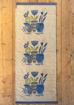 Gudrun Sjödén Teppiche|Heimtextilien>Bedruckter Läufer „Flower pots“ aus Bio-Baumwolle Graulila