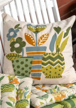 Gudrun Sjödén Kissen|Schlafzimmer Deko>Bestickte Kissenhülle „Flower pots“ aus Bio-Baumwolle Blattgrün