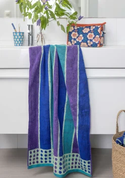 Gudrun Sjödén Frottee|Bad-Accessoires>Duschhandtuch „Flow“ aus Bio-Baumwolle Brillantblau