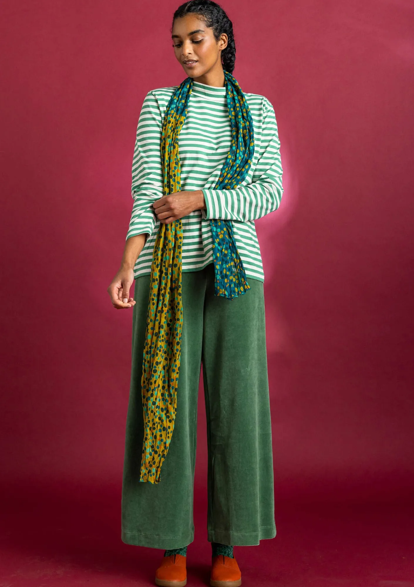 Gudrun Sjödén Pullover & Shirts>Gestreiftes Stehkragenshirt aus Bio-Baumwolle Malachit-feder