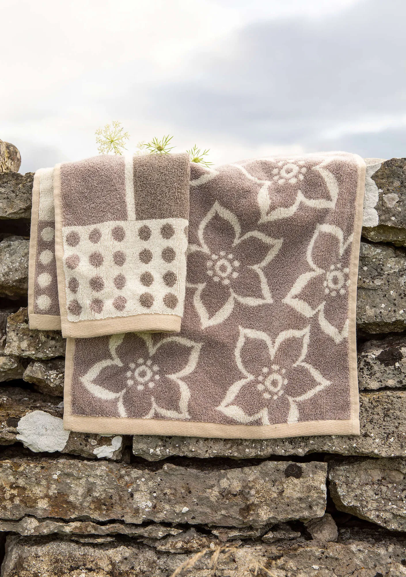 Gudrun Sjödén Frottee|Bad-Accessoires>Gästehandtuch „Flow“ aus Bio-Baumwolle (2er-Pack) Kalkstein