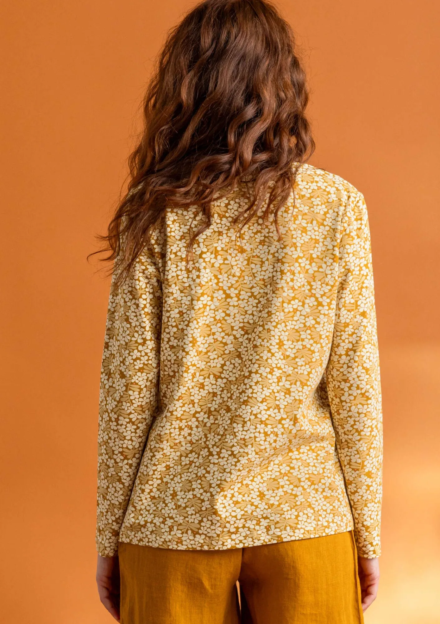 Gudrun Sjödén Pullover & Shirts>Jerseyshirt „Ylva“ aus Bio-Baumwolle/Elasthan Senf-gemustert