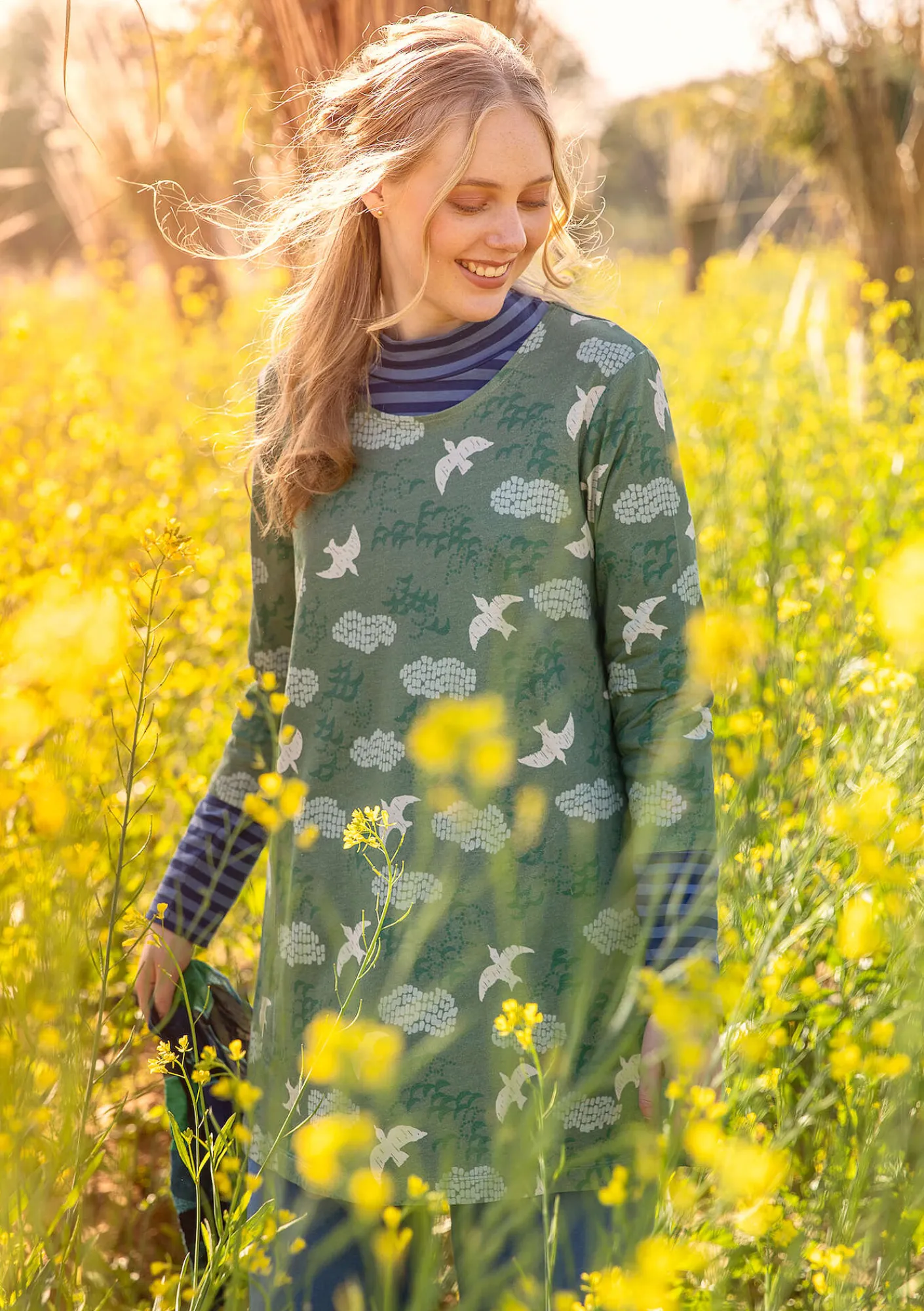 Gudrun Sjödén Tuniken>Jerseytunika „Flyttfågel“ aus Bio-Baumwolle Meeresgrün