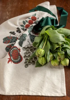 Gudrun Sjödén Küche & Esszimmer|Heimtextilien>Küchentuch „Fruits“ aus Bio-Baumwolle Dunkelaschgrau