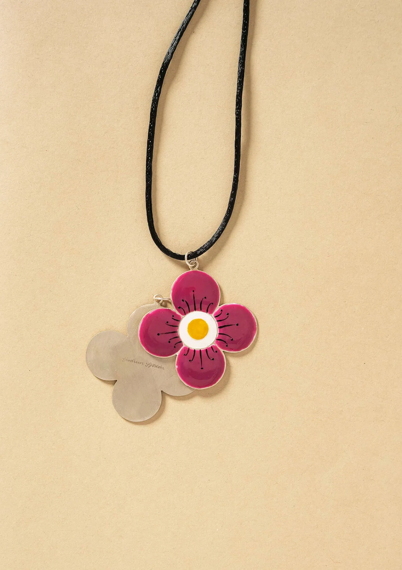 Gudrun Sjödén Accessoires|Schmuck>Kettenanhänger „Ulla“ aus Silber Cerise