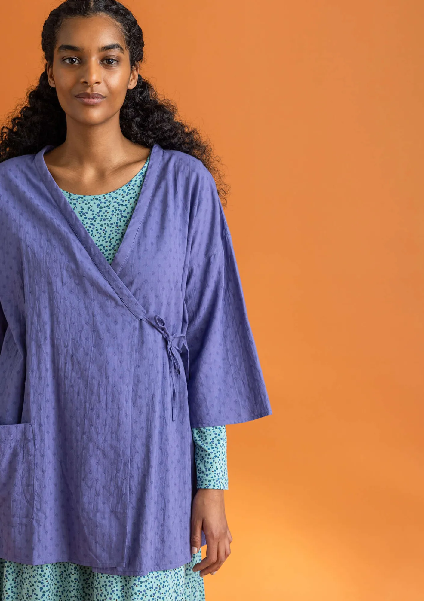 Gudrun Sjödén Blusen>Kimono aus Bio-Baumwolldobby Blauglöckchen