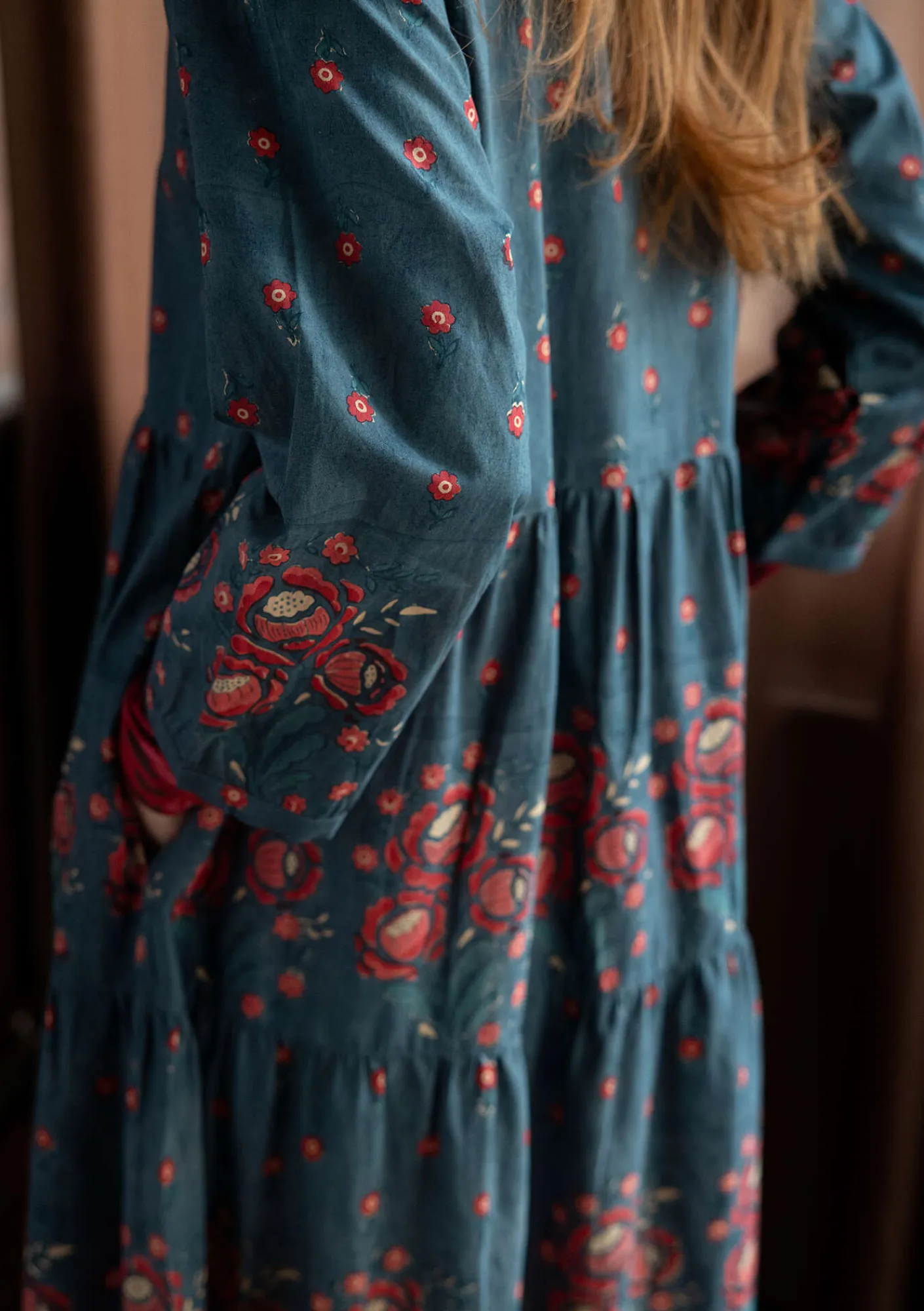 Gudrun Sjödén Kleider>Kleid „Asta“ aus Bio-Baumwollgewebe Indigogrün