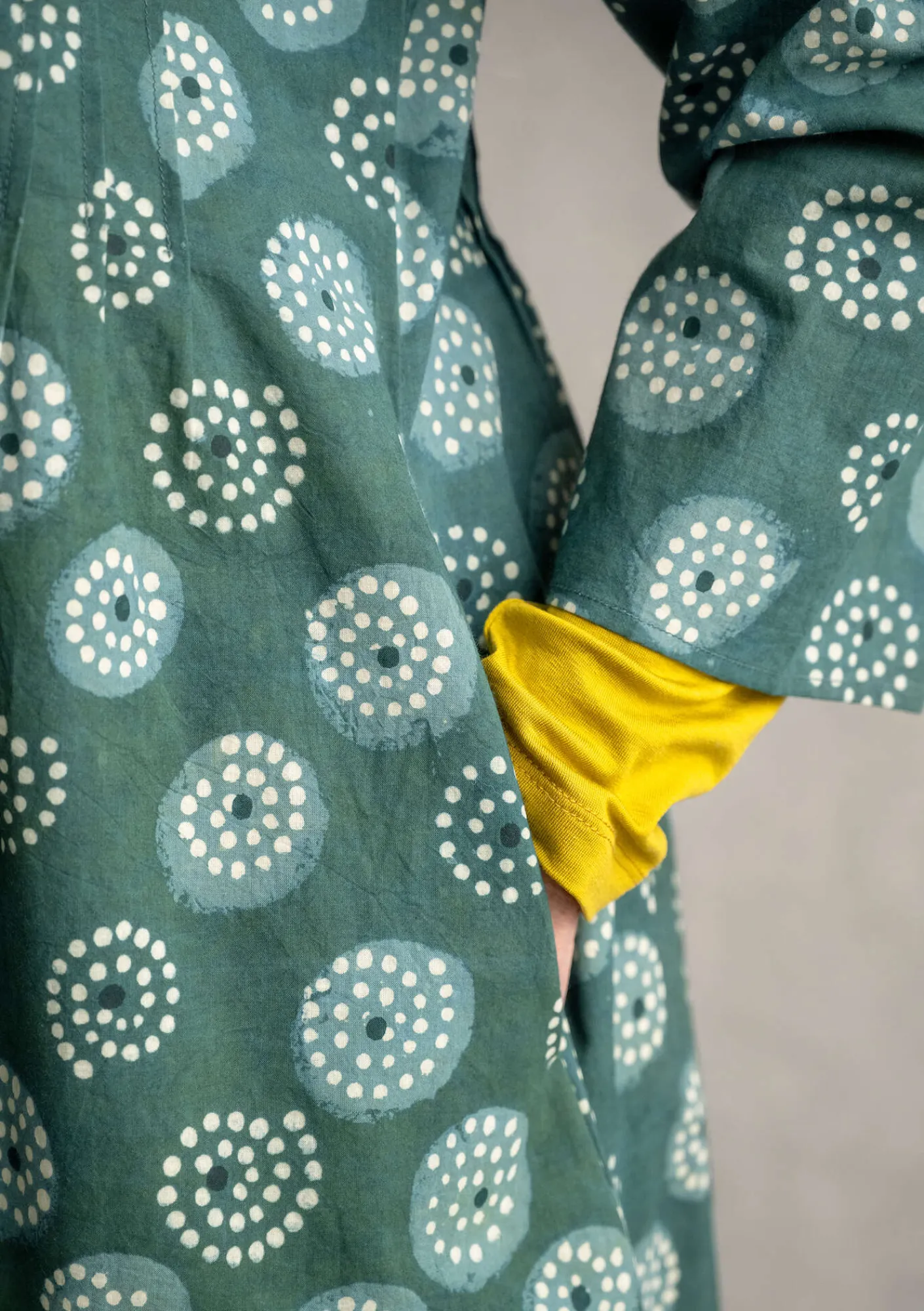 Gudrun Sjödén Kleider>Kleid „Clay“ aus Bio-Baumwollgewebe Indigogrün