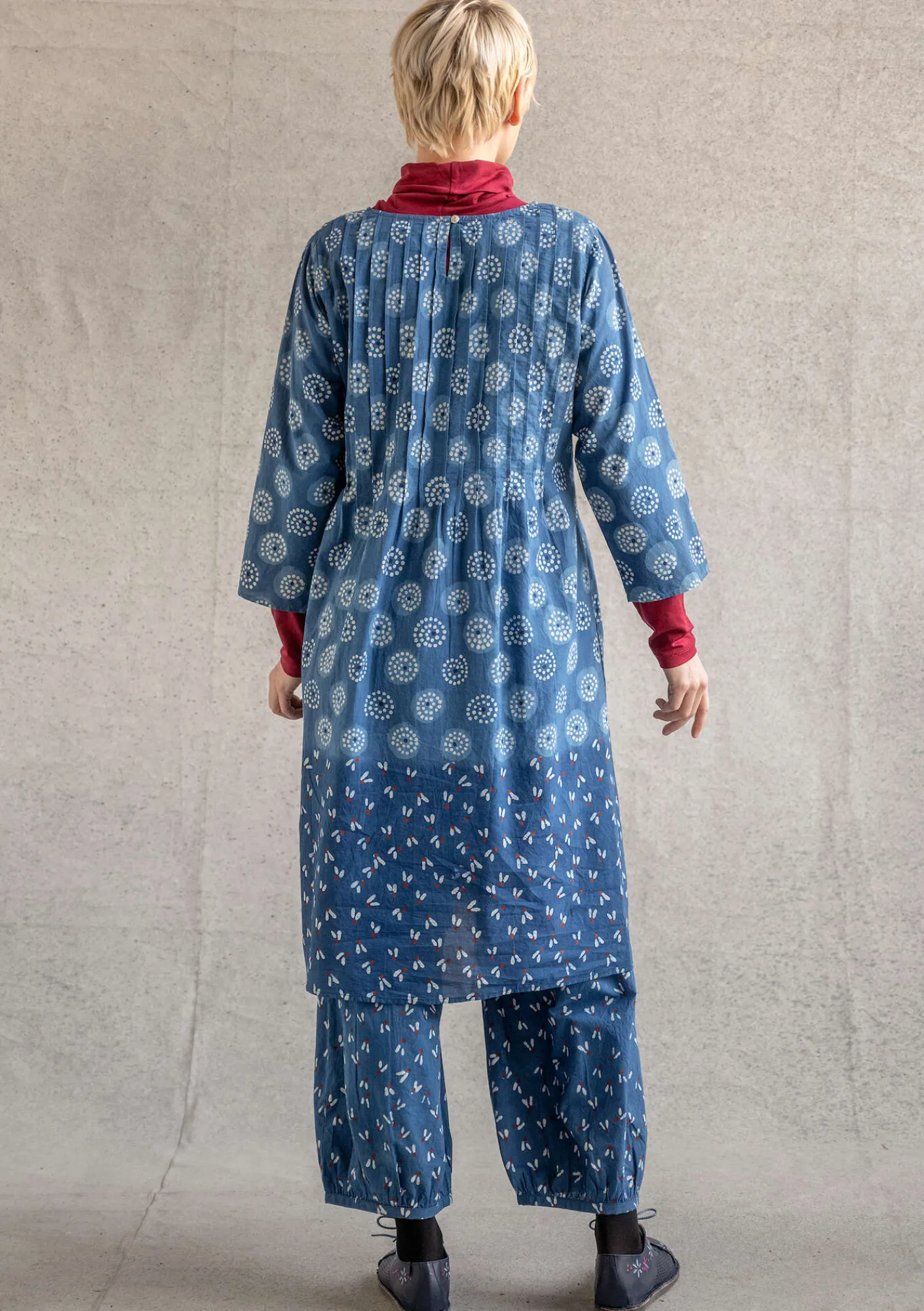 Gudrun Sjödén Kleider>Kleid „Clay“ aus Bio-Baumwollgewebe Indigo