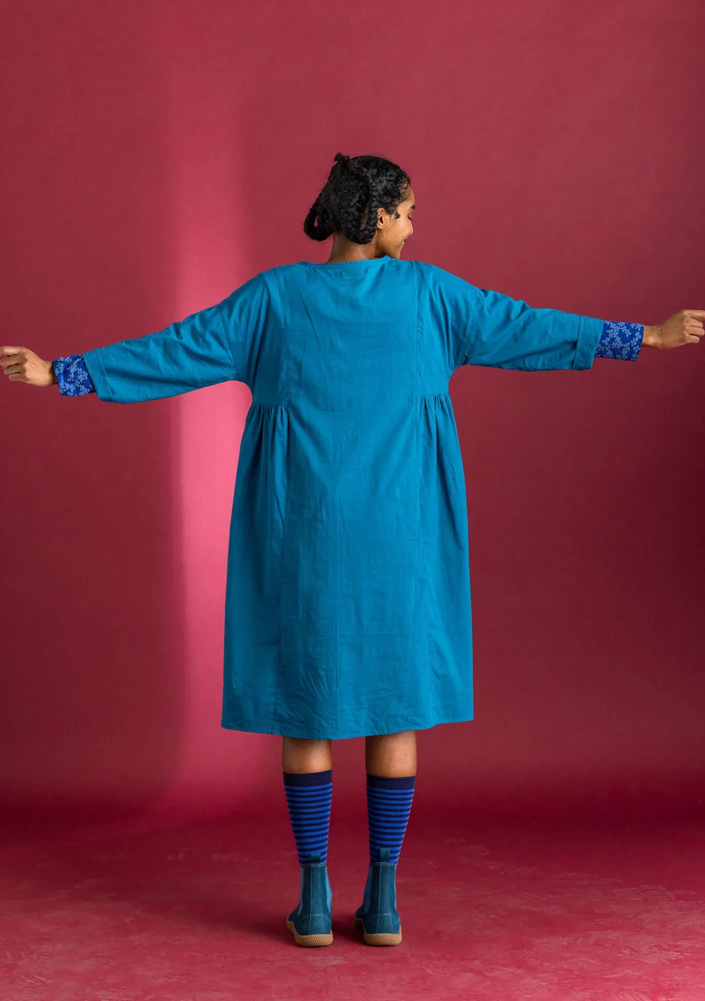 Gudrun Sjödén Kleider>Kleid „Hedda“ aus Bio-Baumwollgewebe Hellpetrol