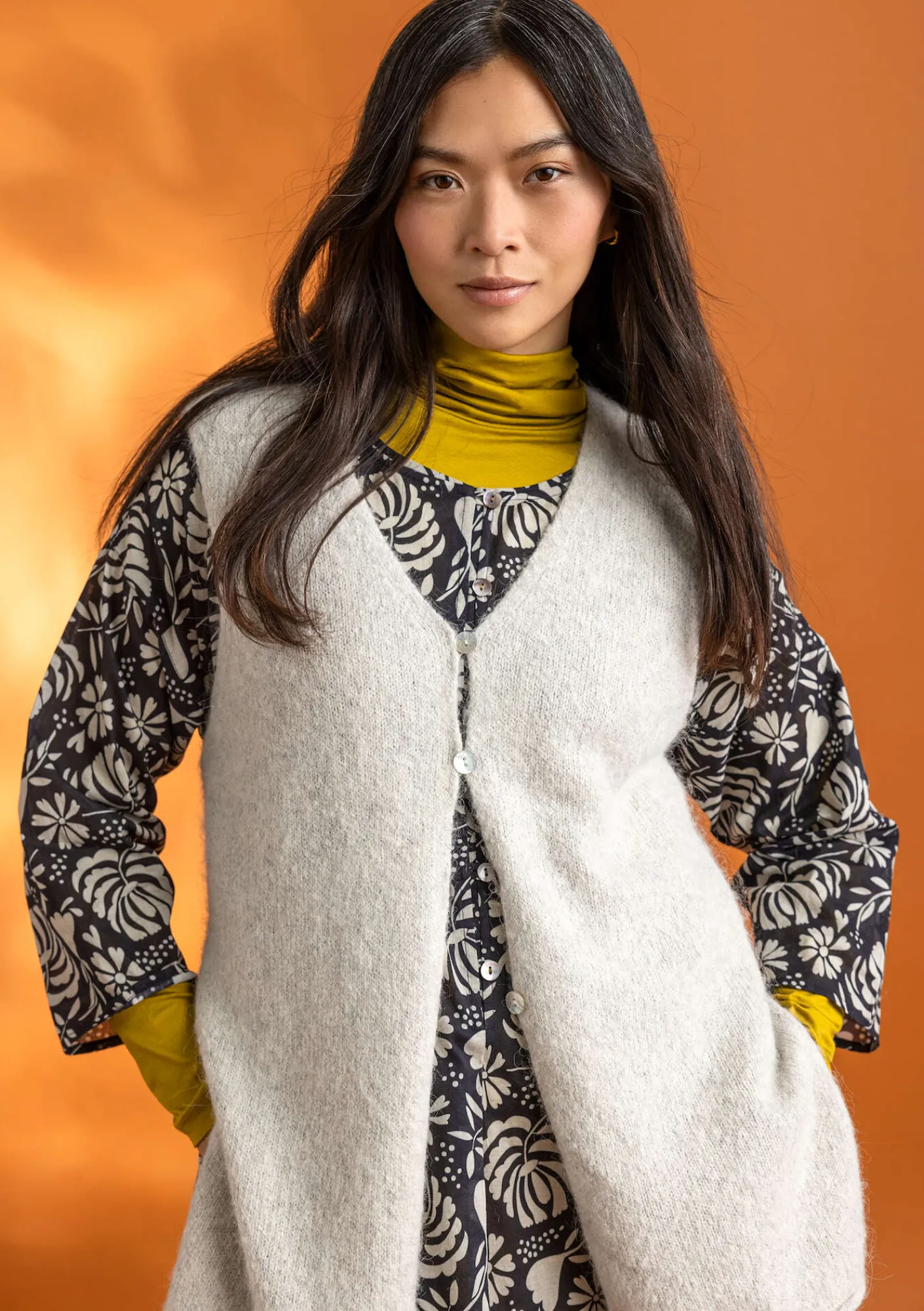 Gudrun Sjödén Kleider>Kleid „Hedda“ aus Bio-Baumwollgewebe Schwarz-gemustert