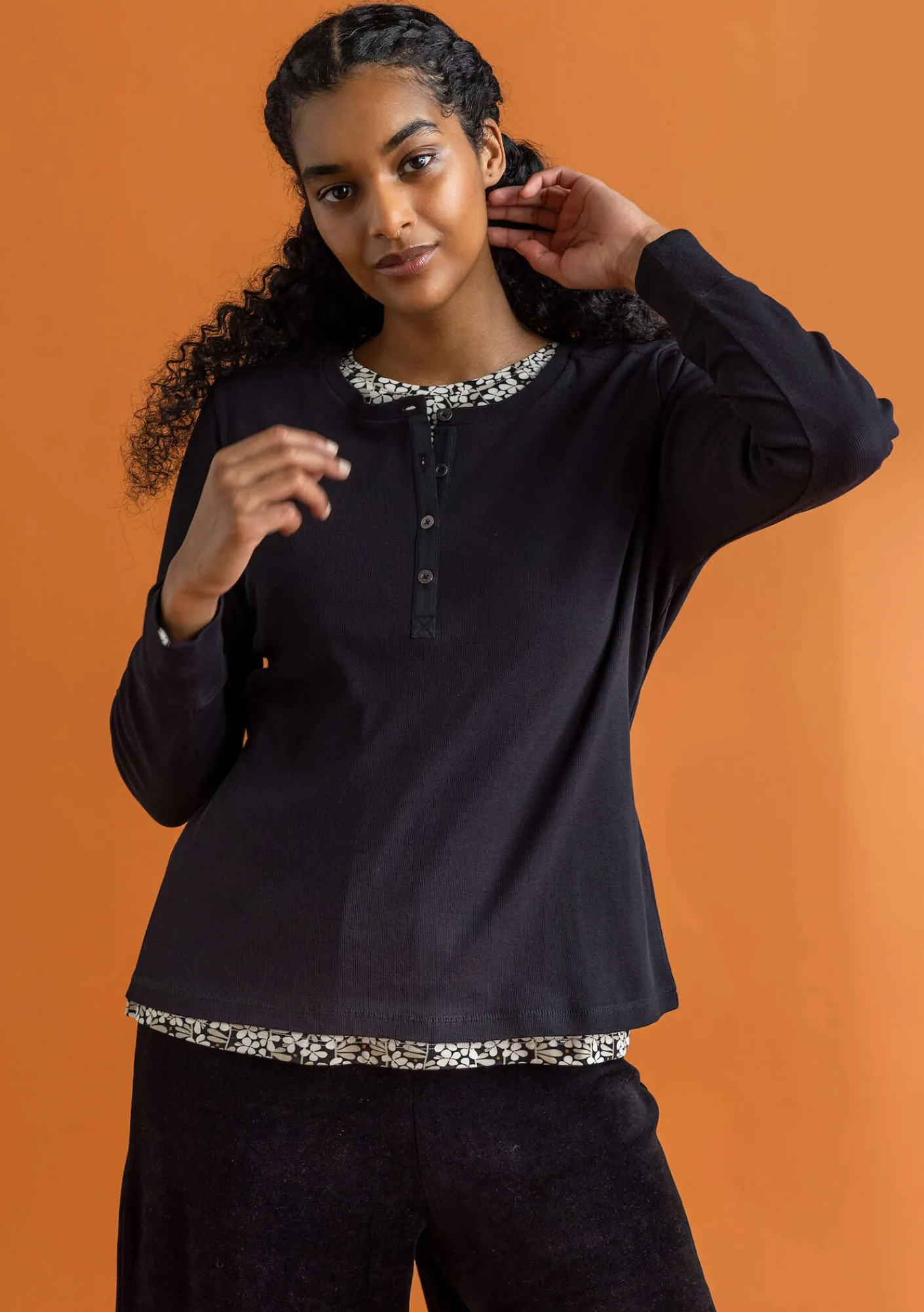 Gudrun Sjödén Pullover & Shirts>Knopfleistenshirt aus Bio-Baumwollripp Schwarz