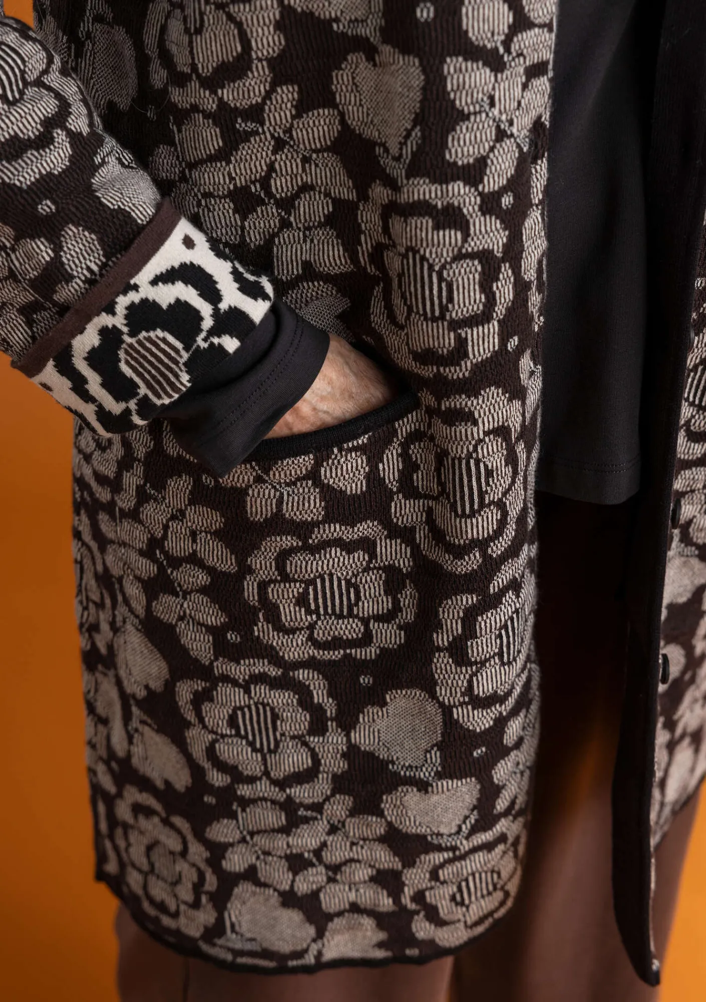 Gudrun Sjödén Strickjacken>Langstrickjacke „Astrid“ aus Bio-/Recycling-Baumwolle Schwarz