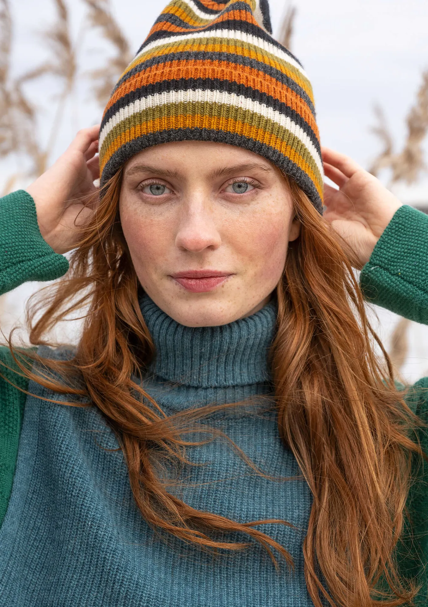 Gudrun Sjödén Accessoires>Mütze aus Recycling-Wolle/Lammwolle Schwarz-gestreift