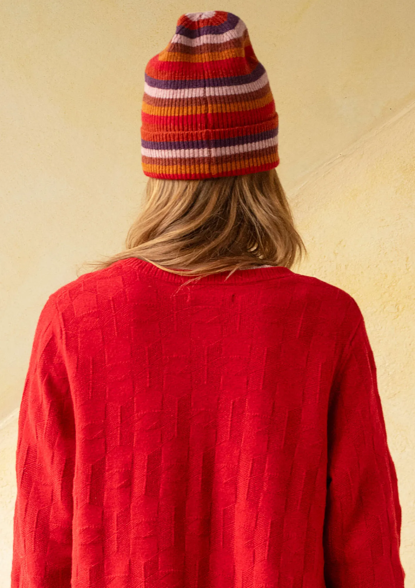 Gudrun Sjödén Accessoires>Mütze aus Recycling-Wolle/Lammwolle Tomate-gestreift