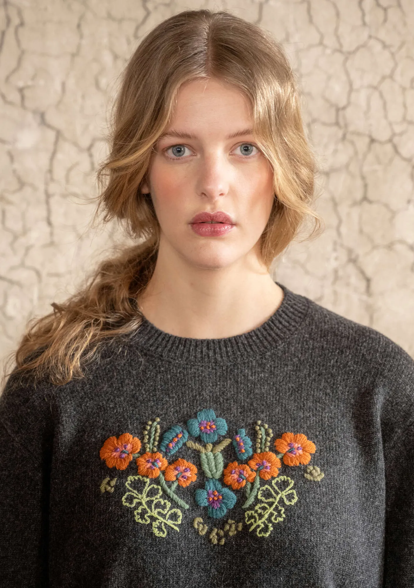 Gudrun Sjödén Pullover & Shirts>Pullover „Emelia“ aus Recycling-Wolle Dunkelaschgrau