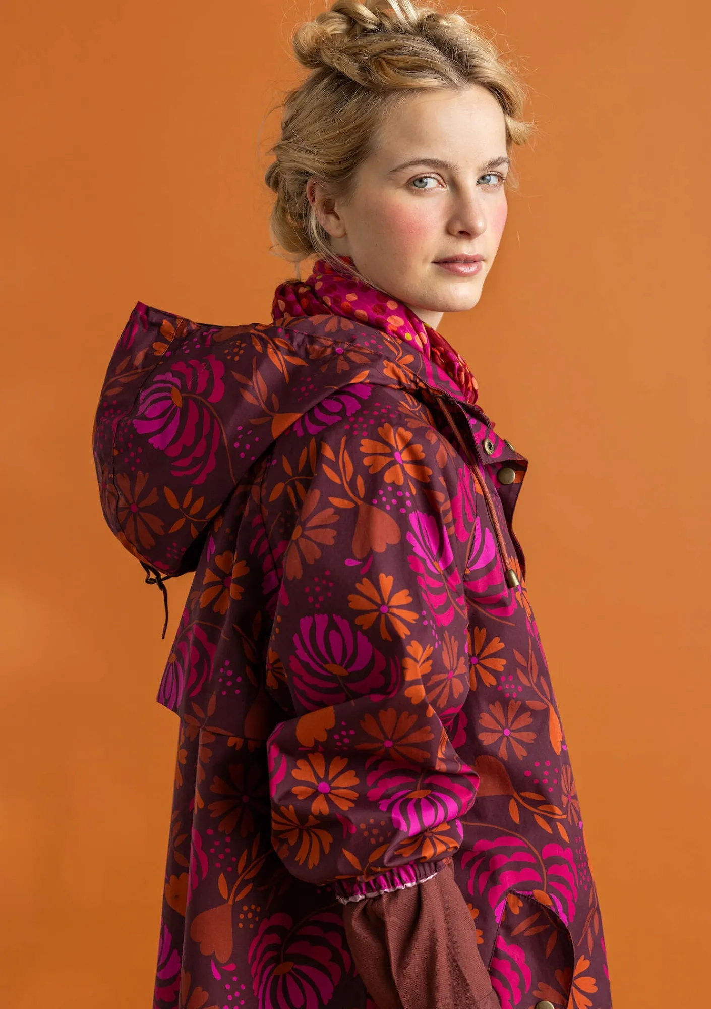 Gudrun Sjödén Jacken & Mäntel>Regenjacke „Hedda“ aus Bio-Baumwollgewebe Aubergine-gemustert
