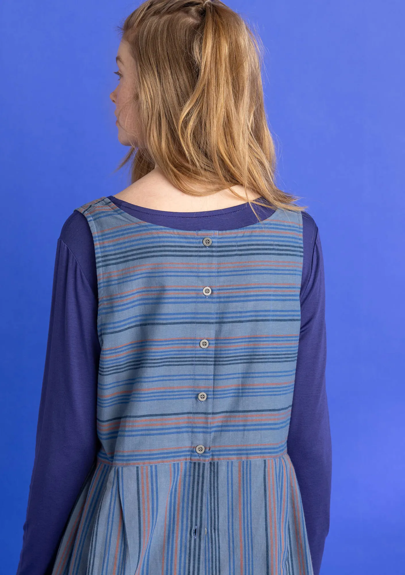 Gudrun Sjödén Kleider>Schürzenkleid „Ava“ aus Bio-Baumwollgewebe Leinenblau