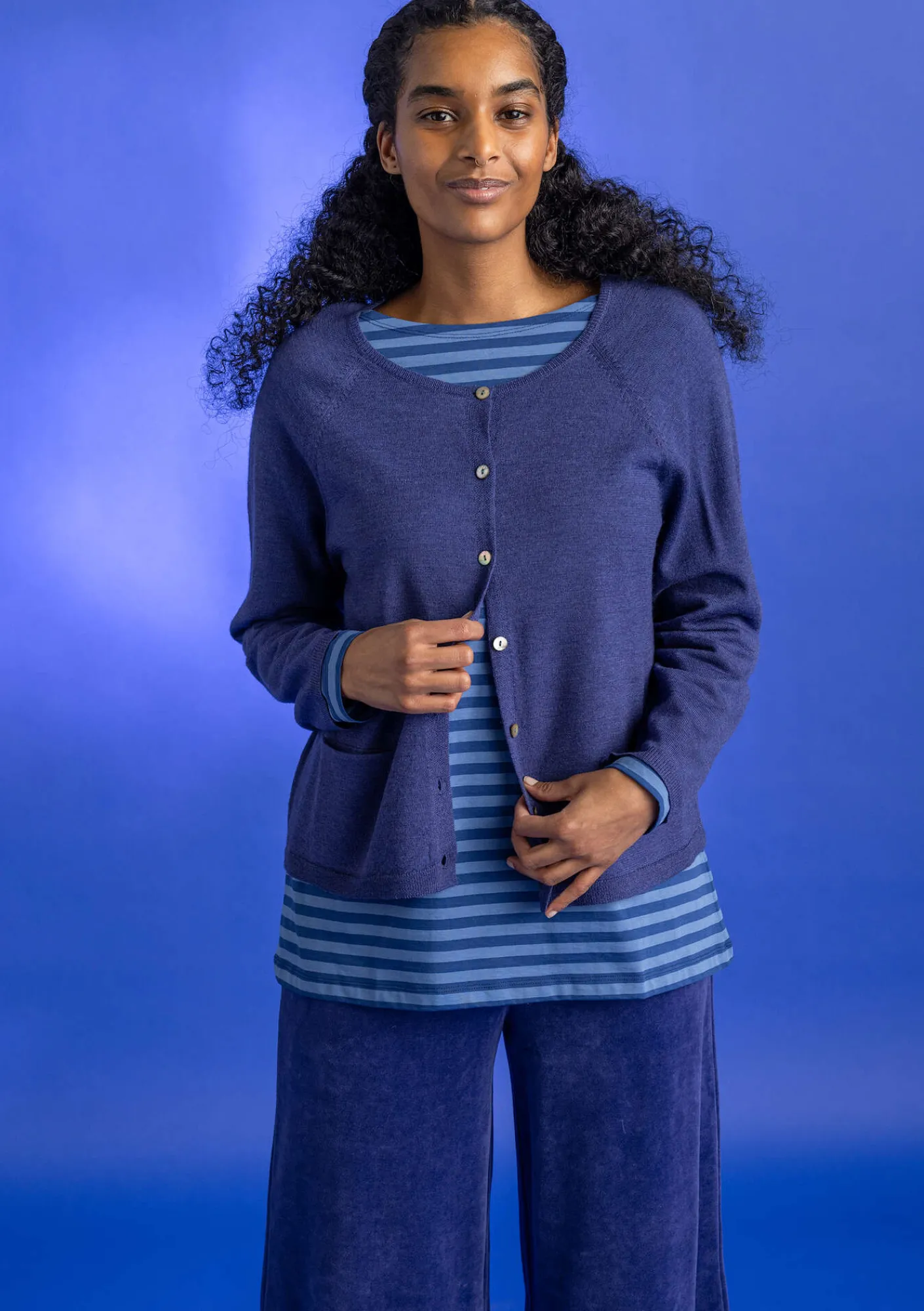 Gudrun Sjödén Strickjacken>Strickjacke aus Bio-Wolle Veilchen