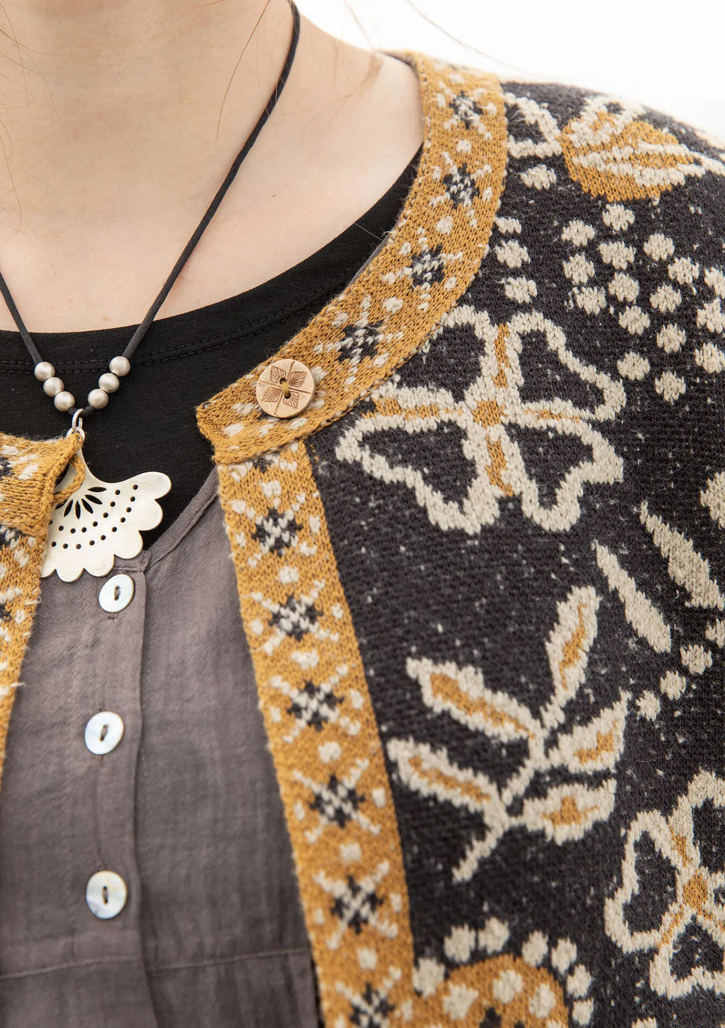 Gudrun Sjödén Strickjacken>Strickjacke „Rashmi“ aus Bio-Baumwolle Schwarzeskashish