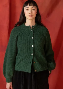 Gudrun Sjödén Strickjacken>Strickjacke „Vinternatt“ aus Bio- und Recycling-Baumwolle/Alpakawollgemisch Dunkelgrün
