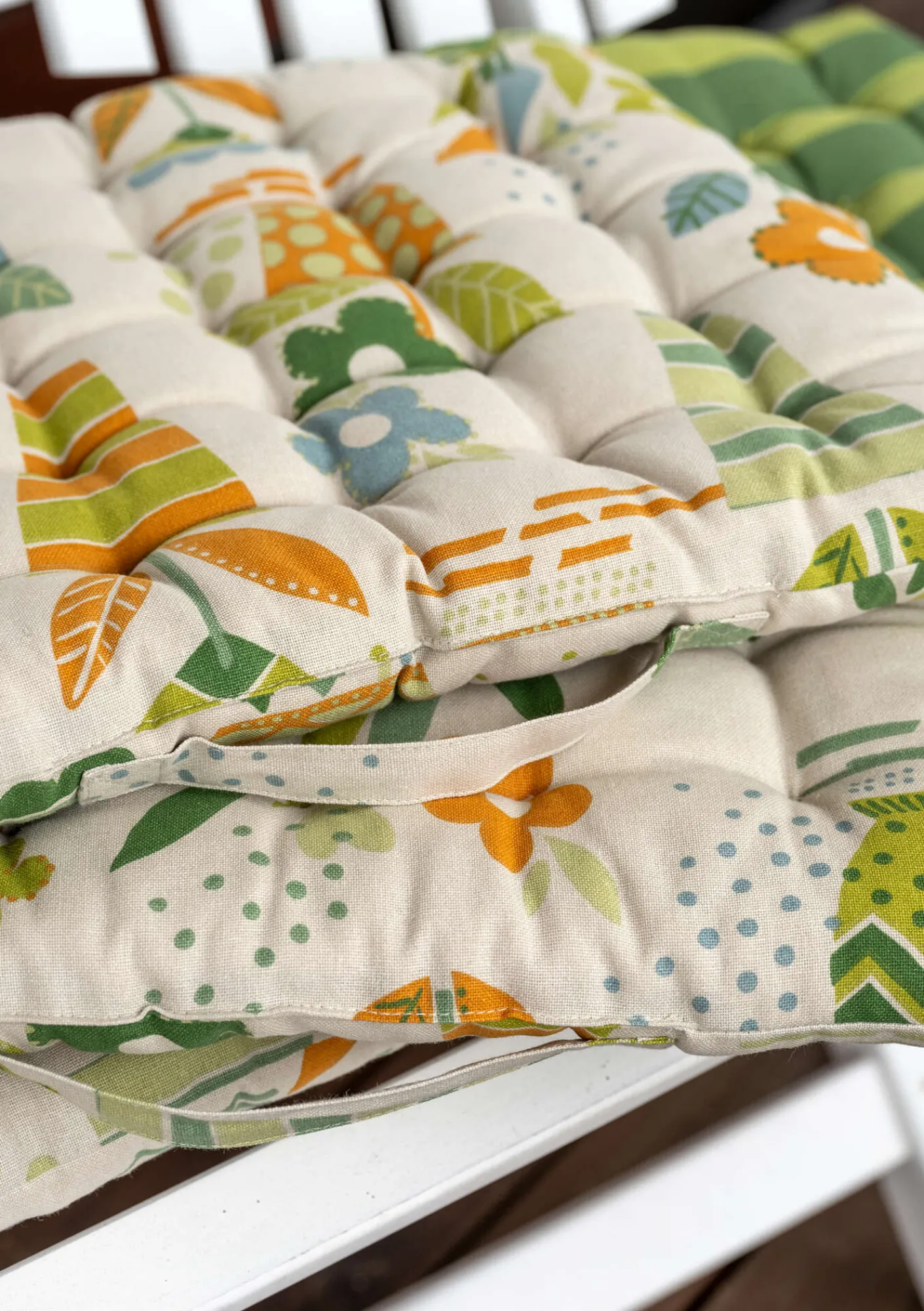 Gudrun Sjödén Kissen|Küche & Esszimmer>Stuhlkissen „Flower pots“ aus Bio-Baumwolle Blattgrün