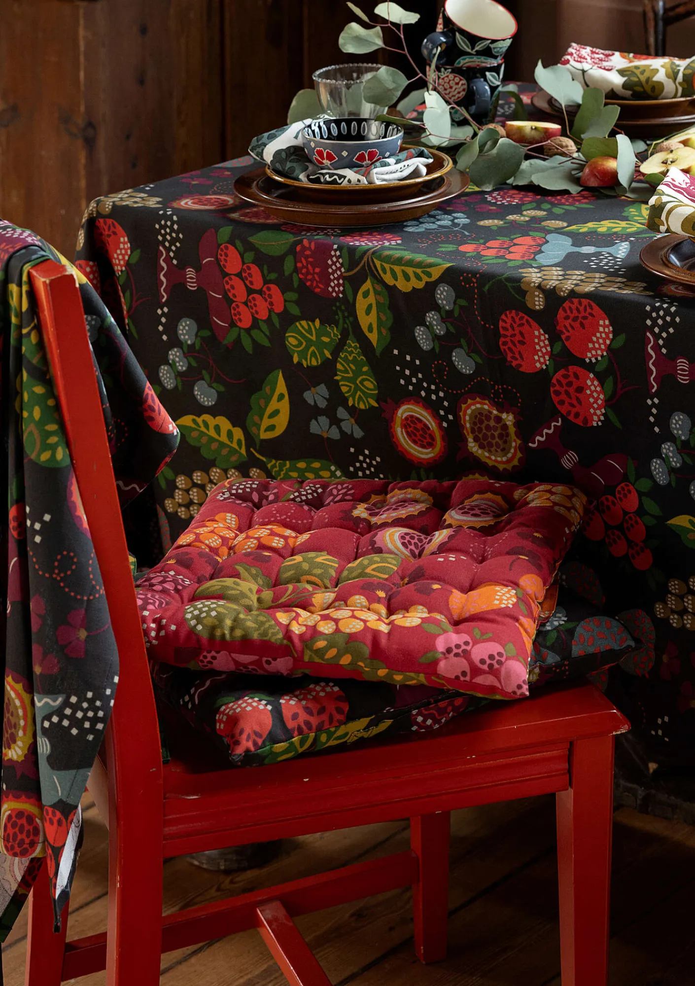 Gudrun Sjödén Küche & Esszimmer>Stuhlkissen „Fruits“ aus Bio-Baumwolle Tomate