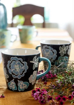 Gudrun Sjödén Geschirr|Küche & Esszimmer>Teetasse „Wild rose“ aus Keramik Dunkelaschgrau