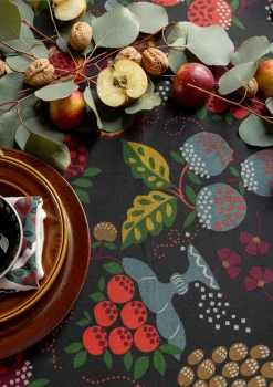 Gudrun Sjödén Tischdecken & -läufer|Küche & Esszimmer>Tischdecke „Fruits“ aus Bio-Baumwolle Dunkelaschgrau