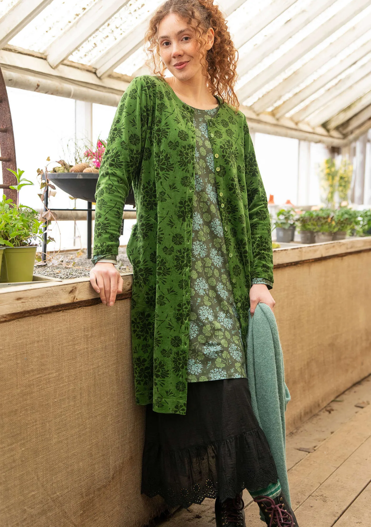 Gudrun Sjödén Kleider>Velourskleid „Selma“ aus Bio-Baumwolle/Recycling-Polyester Grasgrün