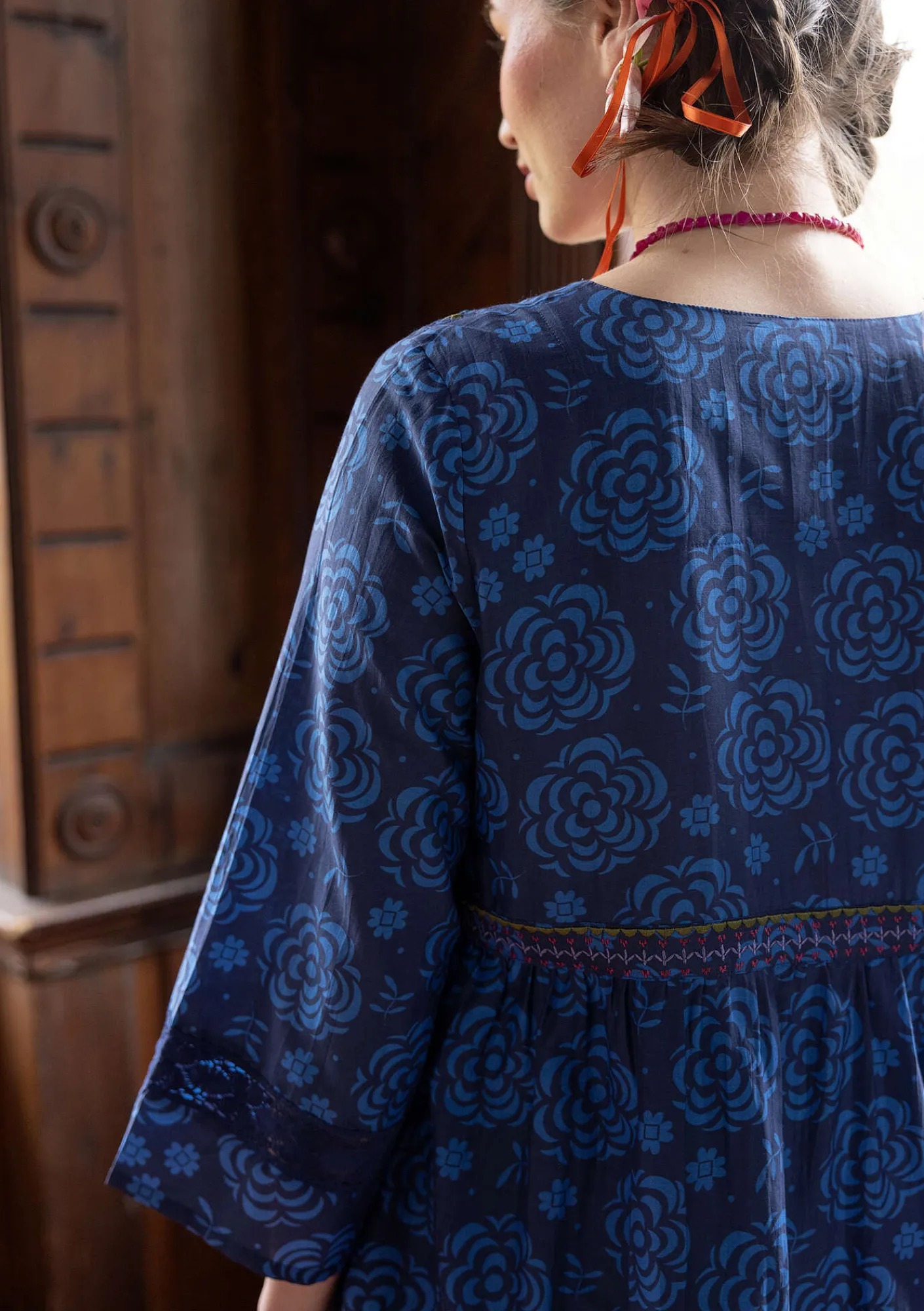 Gudrun Sjödén Kleider>Webkleid „Kamelia“ aus Bio-Baumwolle/Seide Indigoblau