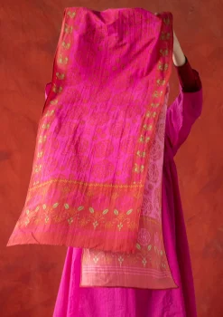 Gudrun Sjödén Accessoires>Webschal „Kamelia“ aus Bio-Baumwolle/Seide Cerise