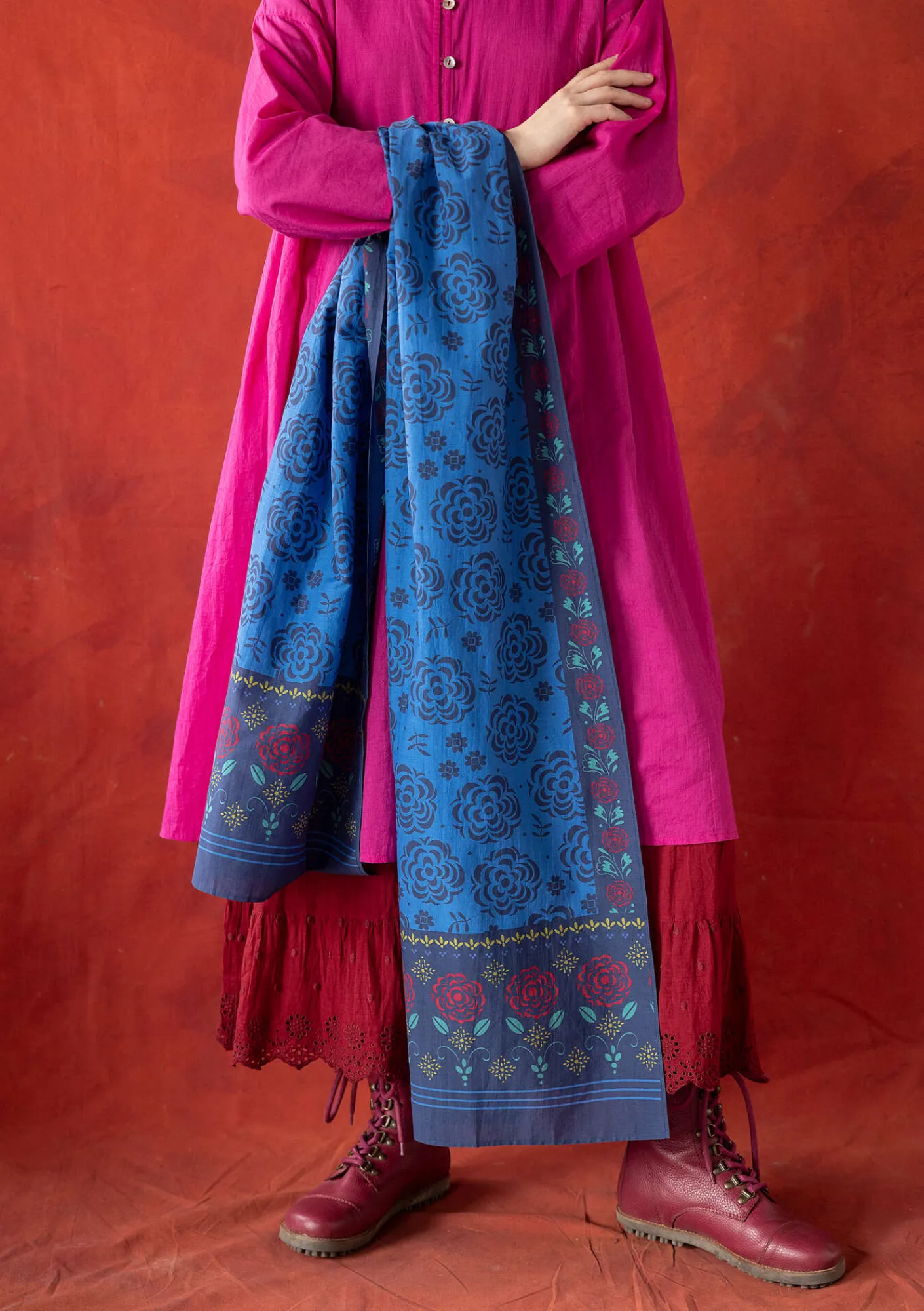 Gudrun Sjödén Accessoires>Webschal „Kamelia“ aus Bio-Baumwolle/Seide Indigoblau